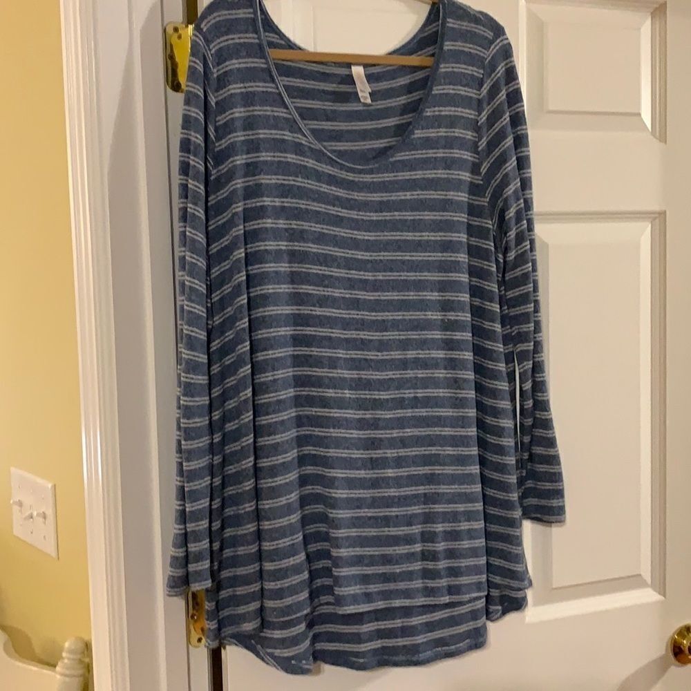 Size 3XL LuLaRoe long sleeve top